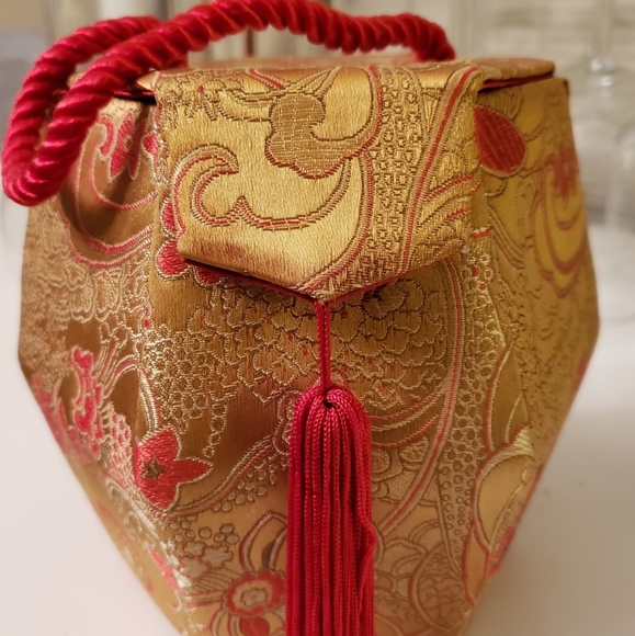 Asian Style Petite Hand held silk stitched bag NWOT - Picture 1 of 5